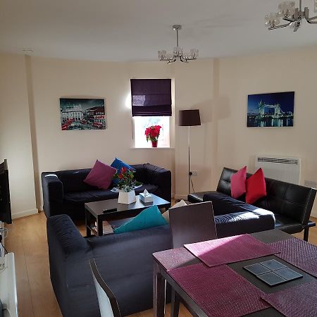 Two Bedrooms, Two Bath, Up To 3 Beds 1 Sofa - Slough Windsor Legoland מראה חיצוני תמונה