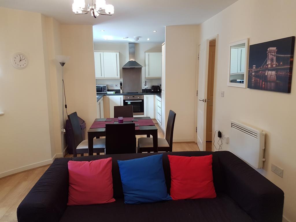 Two Bedrooms, Two Bath, Up To 3 Beds 1 Sofa - Slough Windsor Legoland מראה חיצוני תמונה